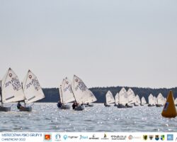 Trwają żeglarskie zmagania młodych regatowców podczas Mistrzostw PSKO gr. B w Charzykowach